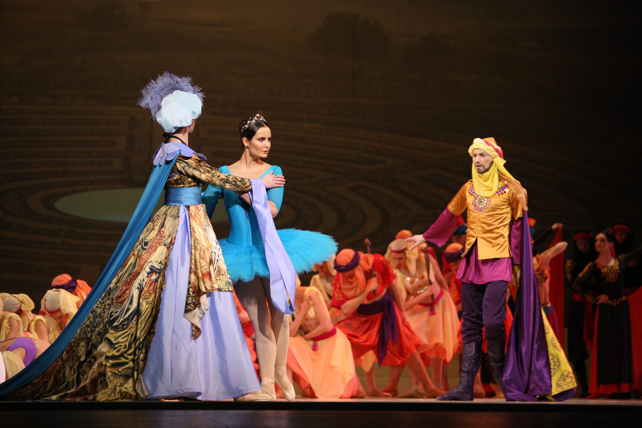 Raimonda – Elza Leimane-Martinova, Abderahmans – Sergejs Neikšins // Foto – Andris Tone