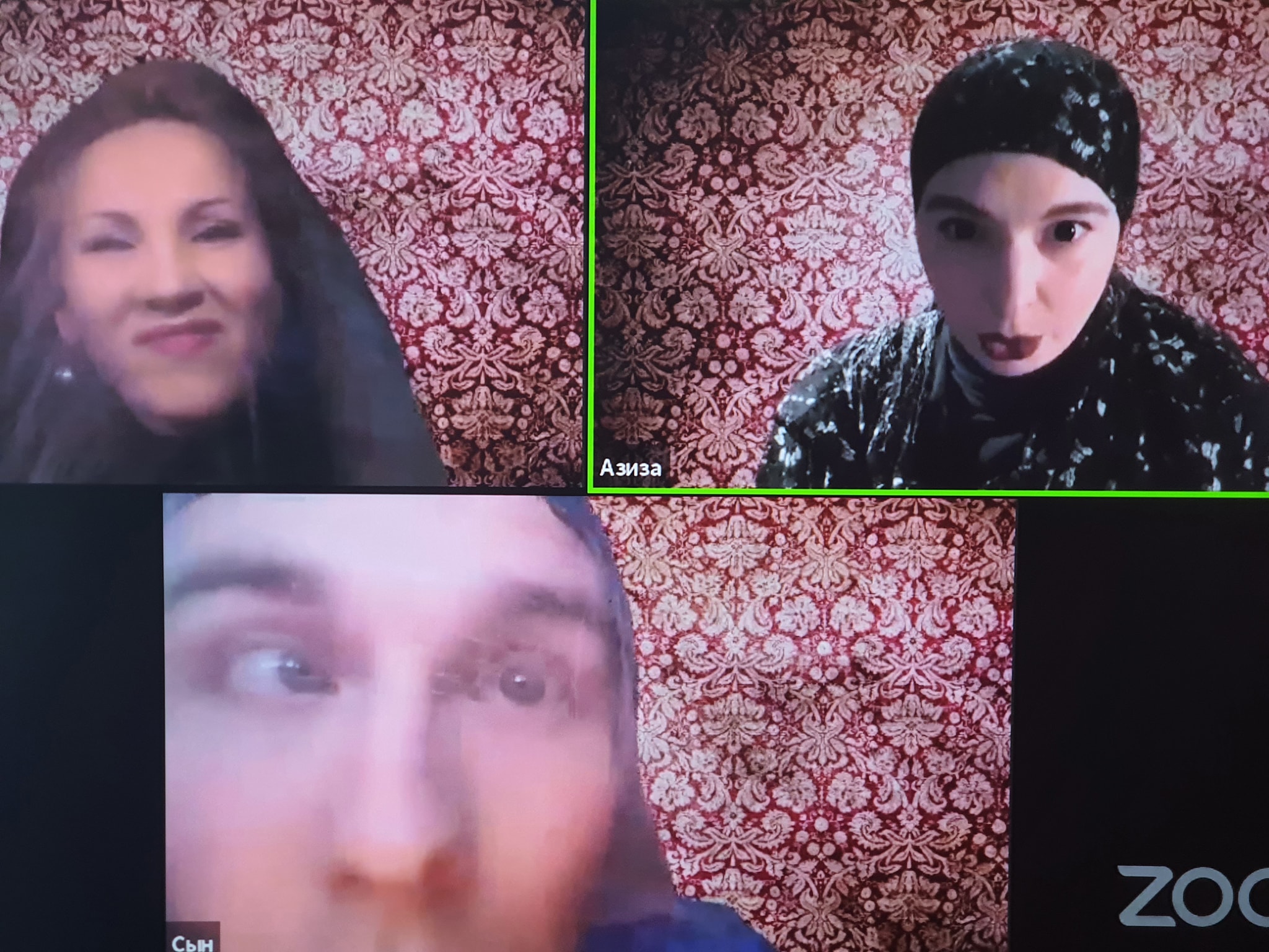 Ekrānšāviņš no izrādes