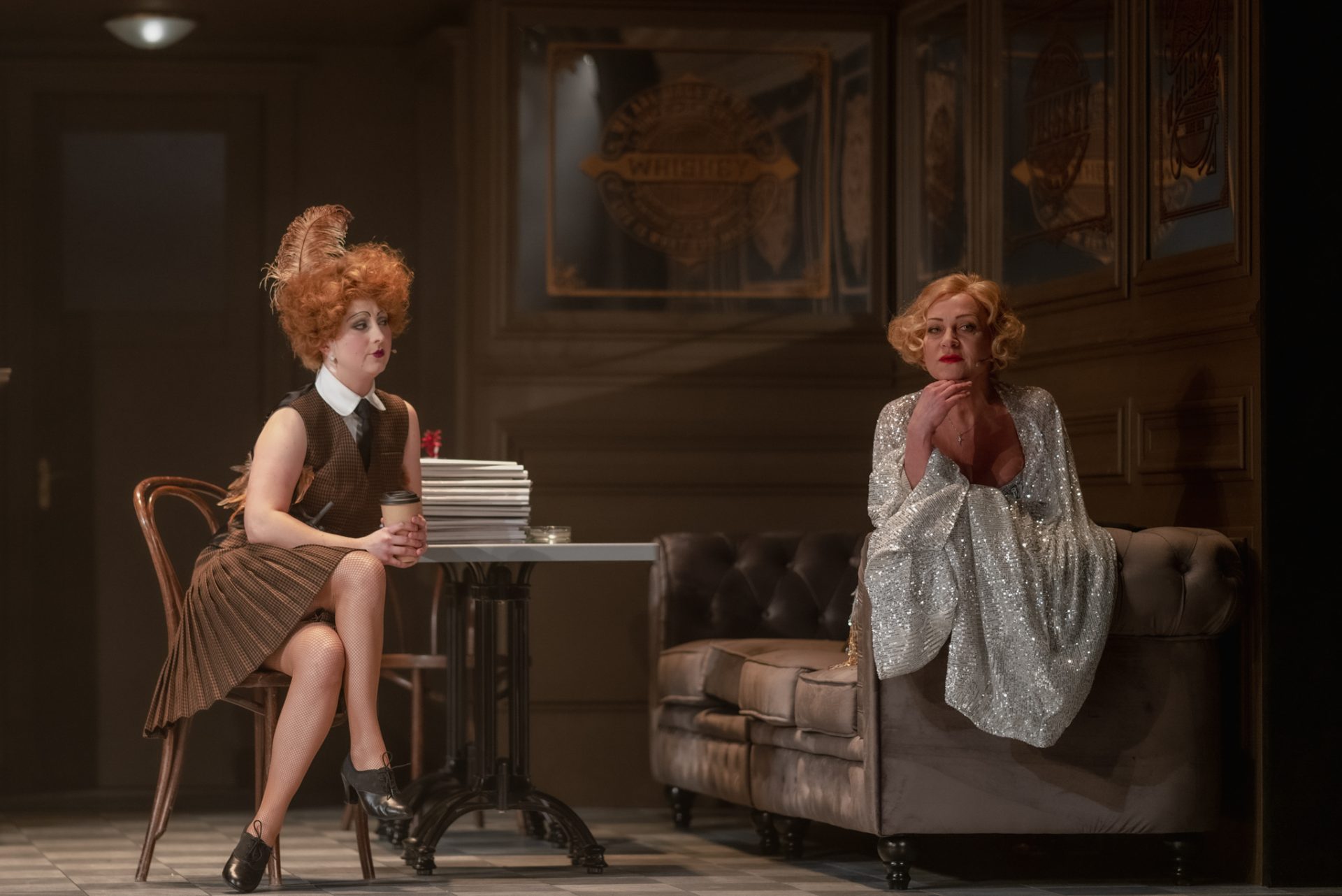 Īvija – Anete Berķe, Džūlija Lamberte –  Inese Kučinska // Foto – Mārtiņš Vilkārsis