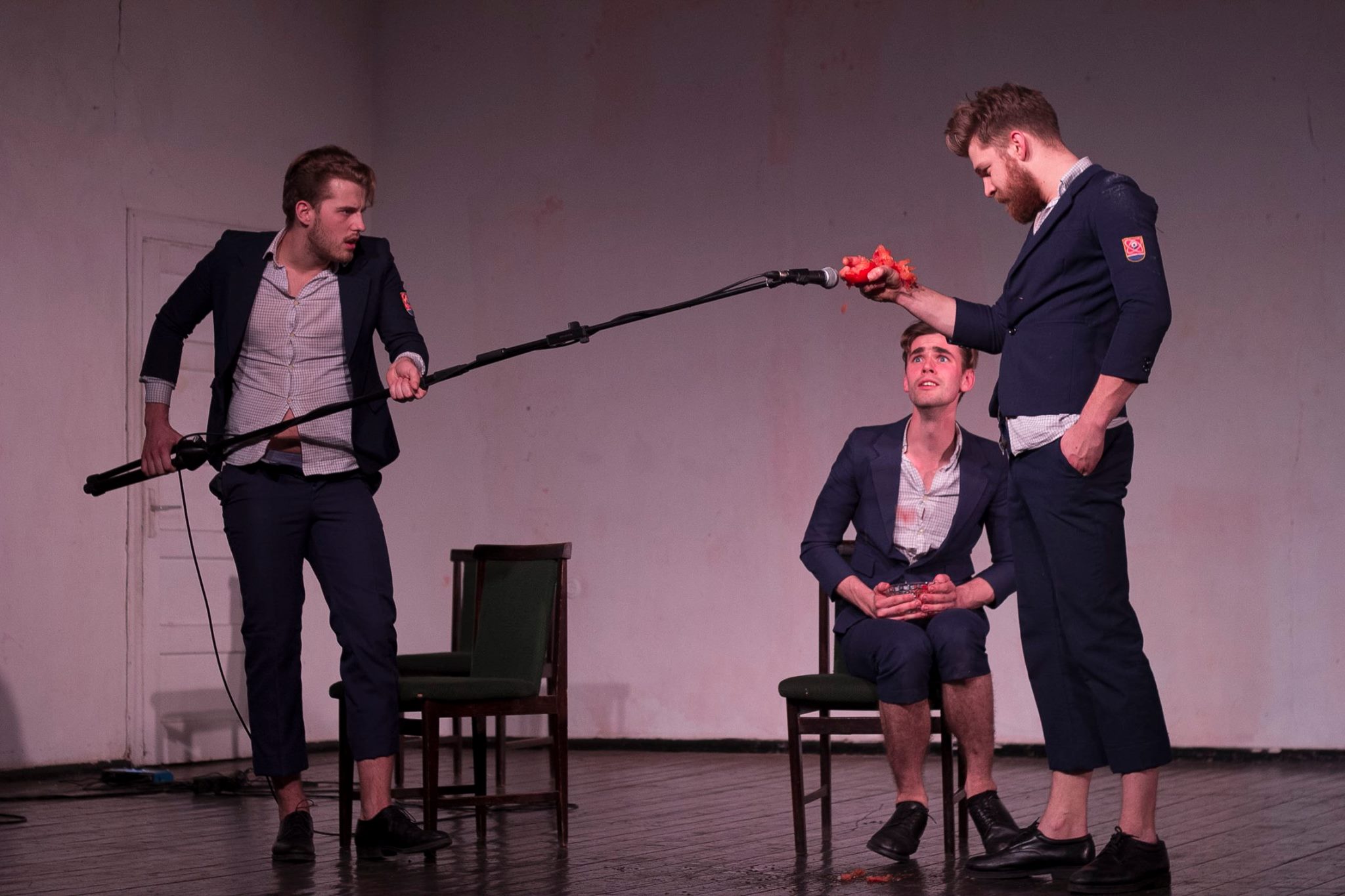 Skats no ĢIT izrādes 