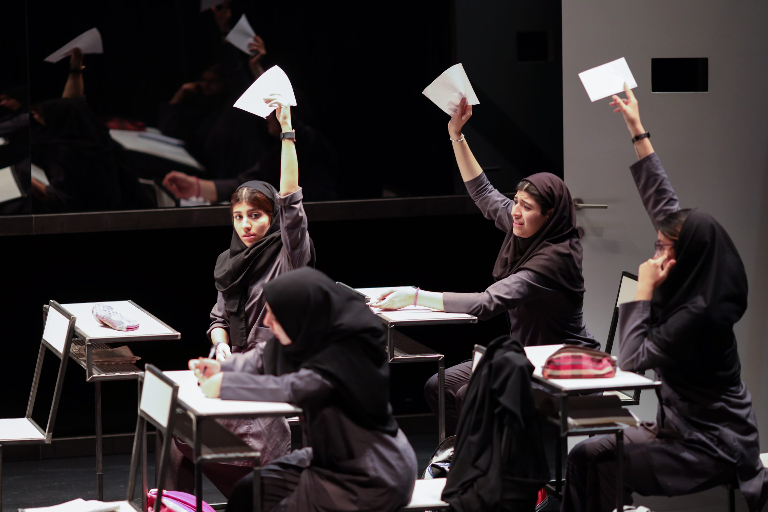 Skats no irāņu izrādes 