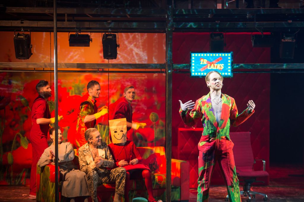 Skats no Liepājas teātra izrādes