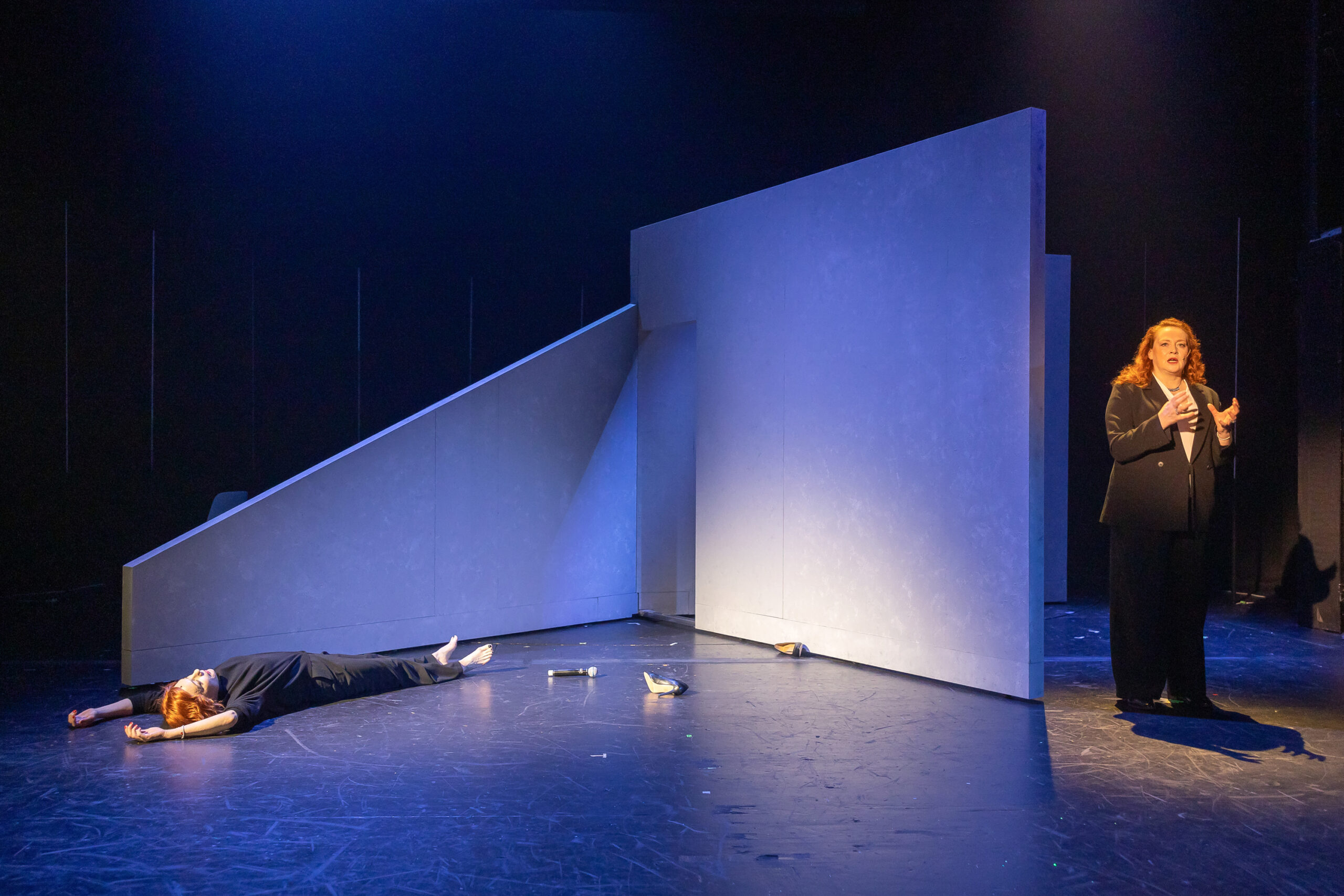 Soņa – Čulpana Hamatova, Anna – Jūlija Auga // Foto – Siims Vahurs