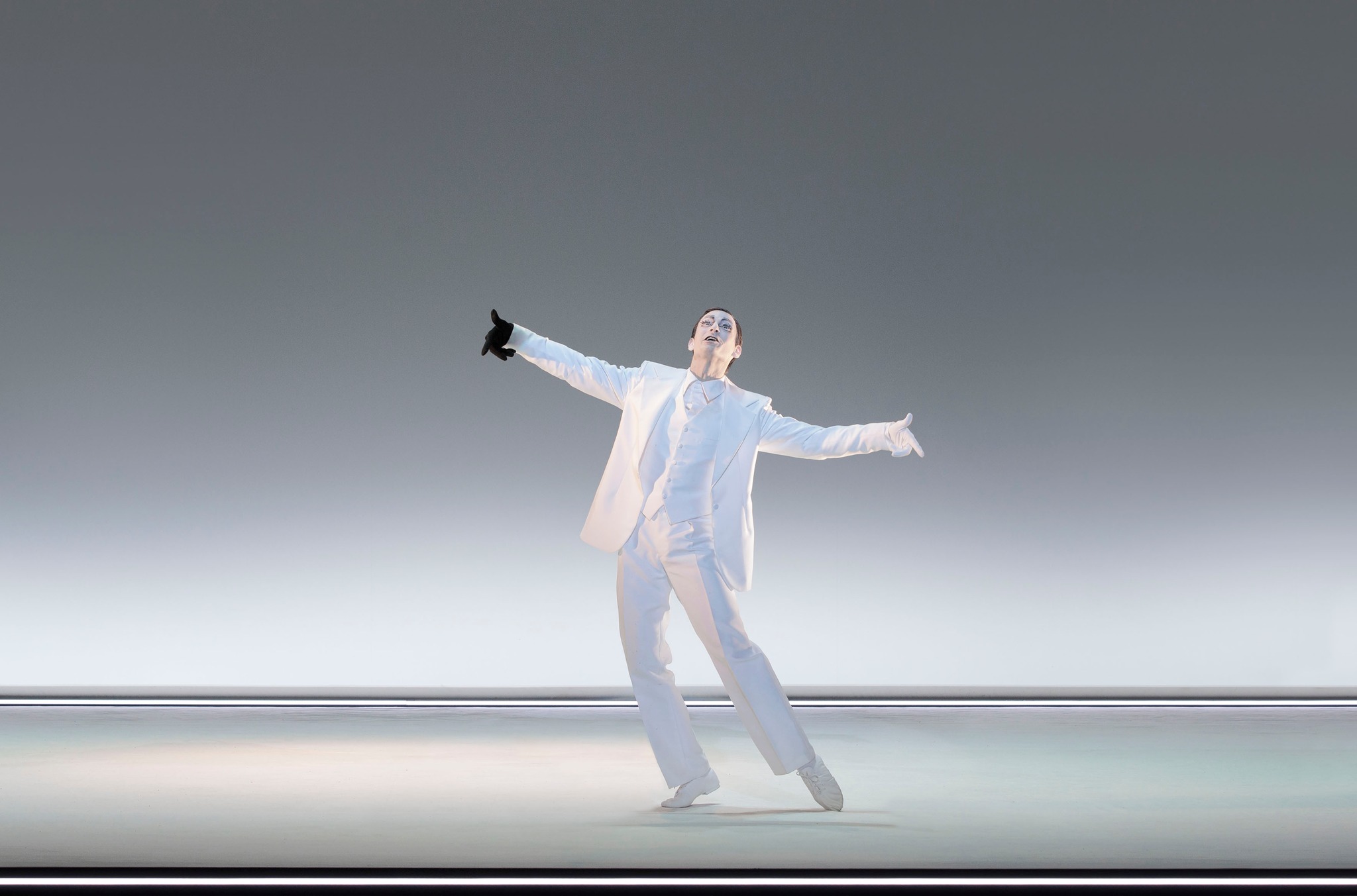 Skats no Kauņas Nacionālā drāmas teātra izrādes 