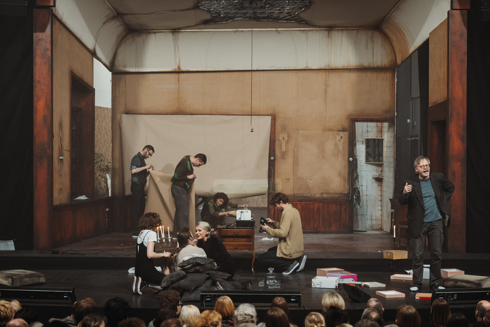 Skats no Klaipēdas Drāmas teātra izrādes 