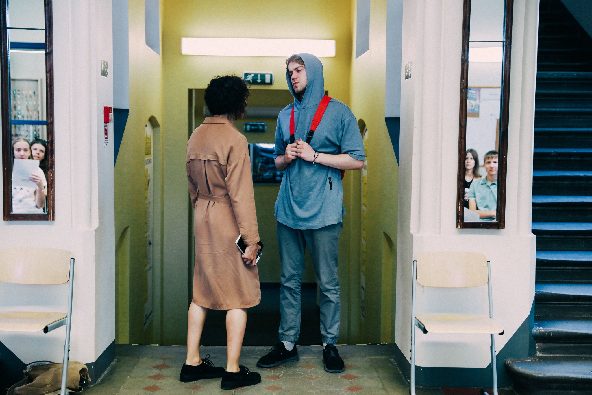 Skats no izrādes-lekcijas skolas vecuma jauniešiem