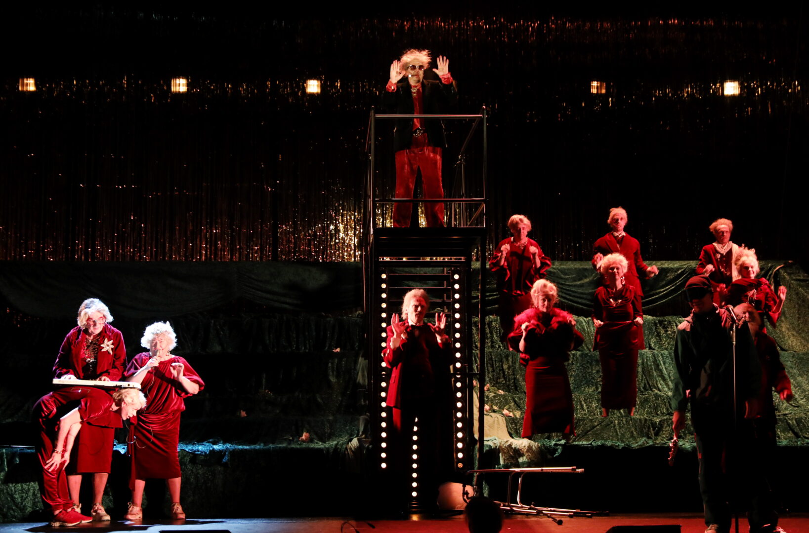 Skats no LNT izrādes 