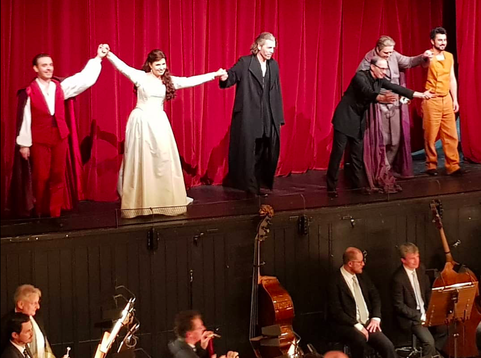 Stāvovācijas Vīnes Valsts operā pēc 