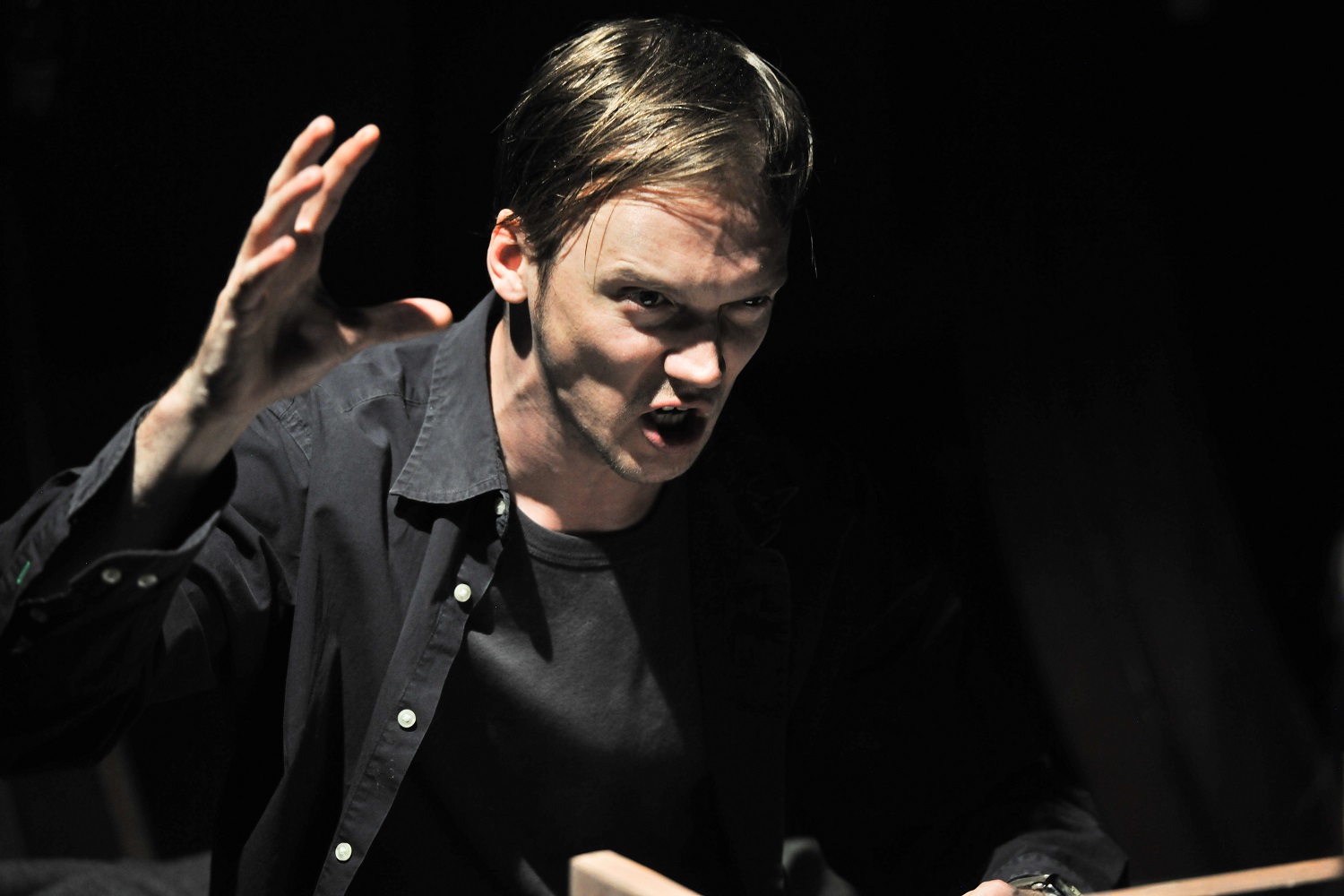 Arturs Krūzkops NT izrādē 