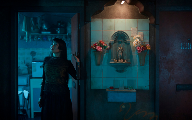 Skats no izrādes // Foto – Julian Abrams