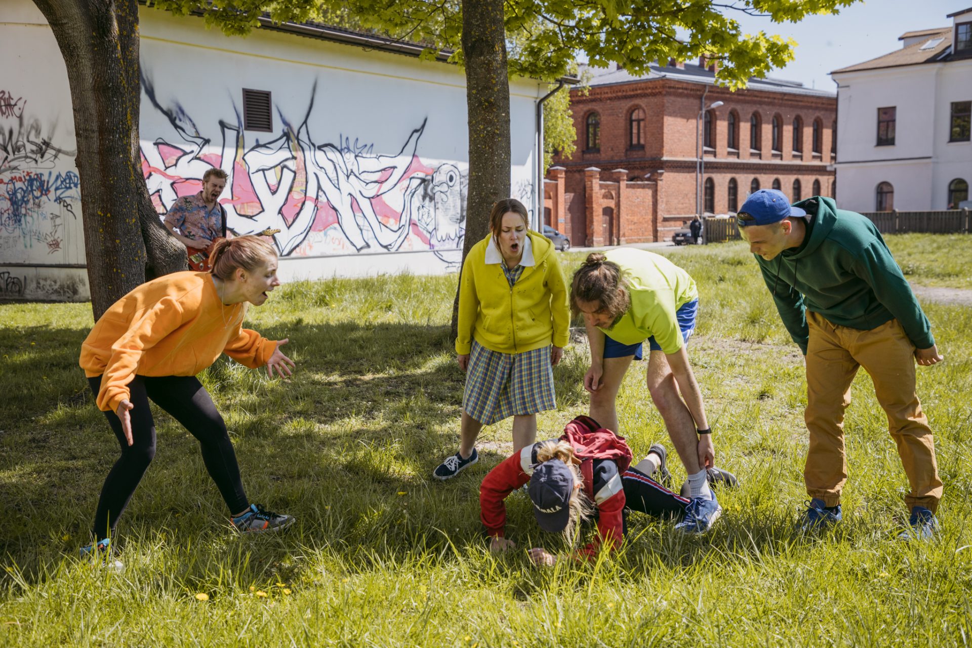 Skats no izrādes-pastaigas 