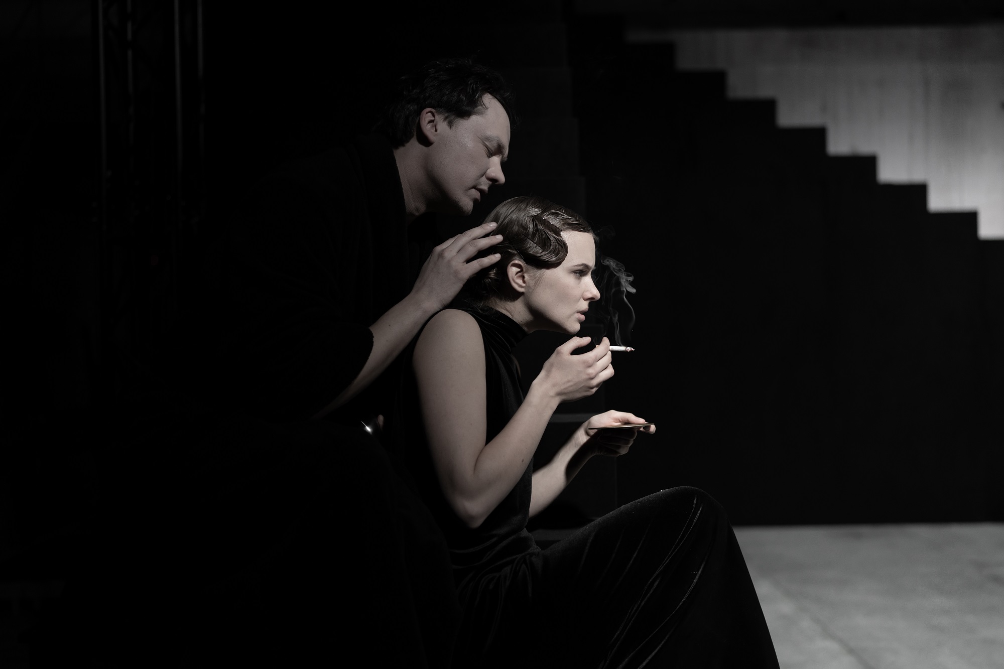 Koris – Mārtiņš Meiers, Lavīnija Menona – Diāna Krista Stafecka // Foto – Mārtiņš Vilkārsis