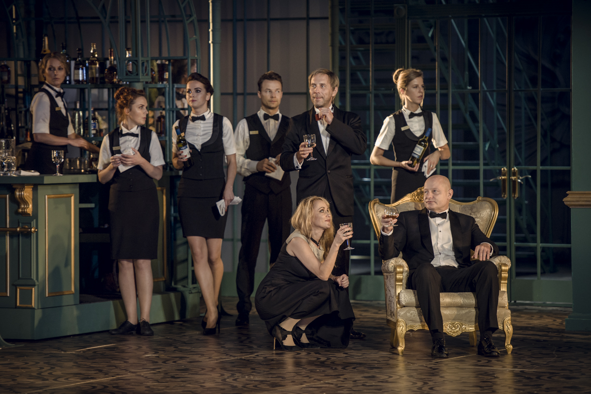 Skats no Dailes teātra izrādes 