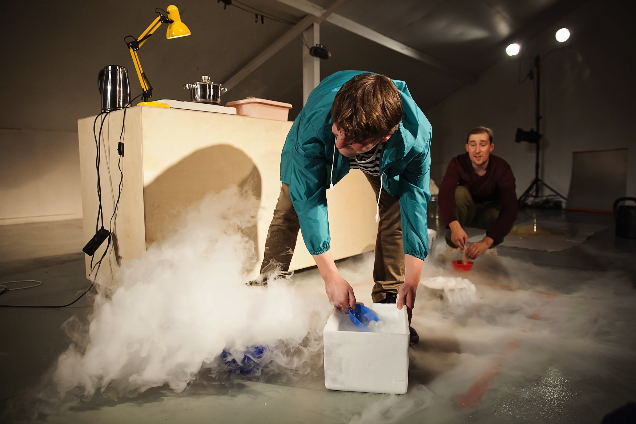 Skats no DDT izrādes 