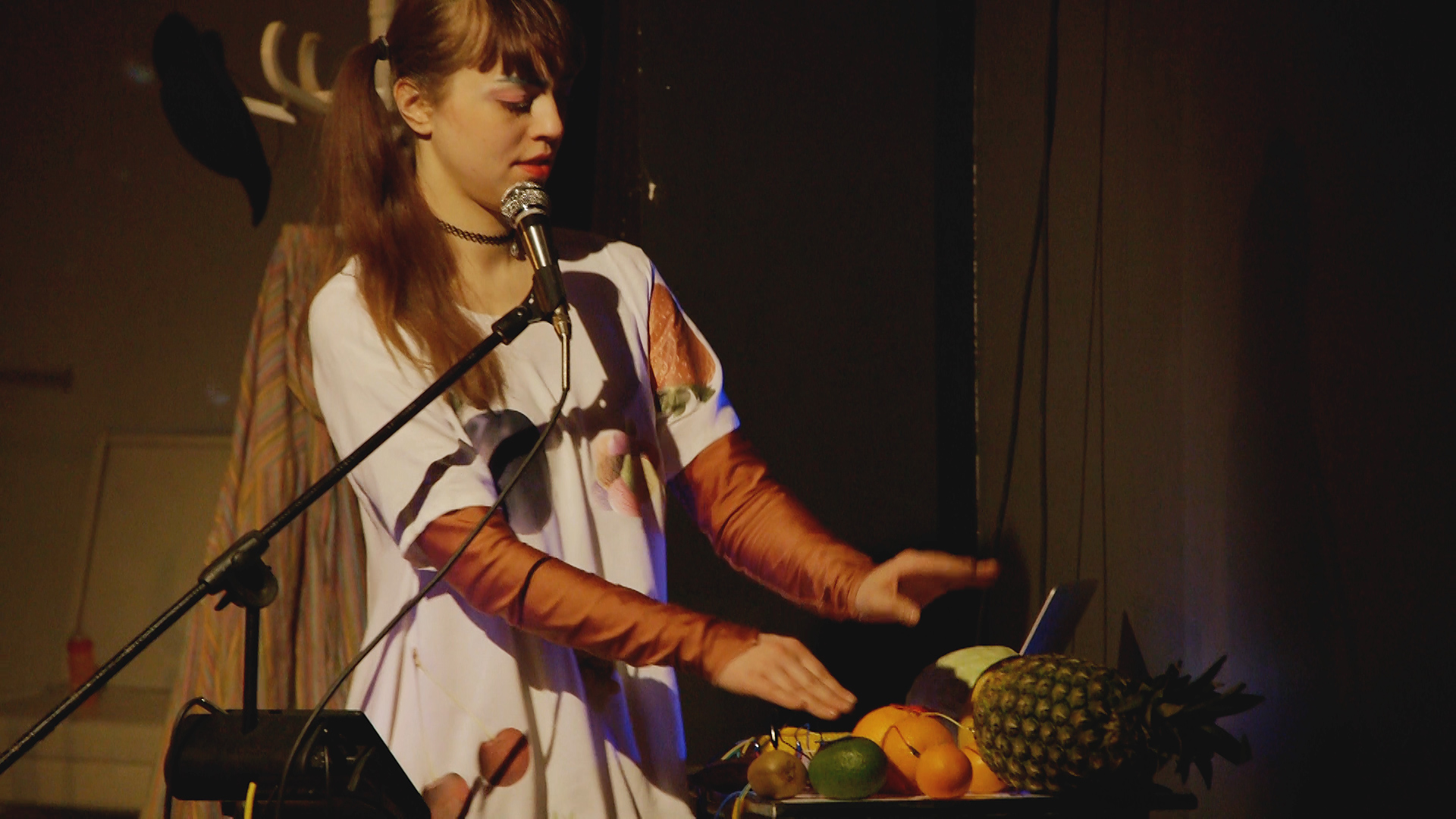 Skats no Ditas Balčus teātra izrādes 