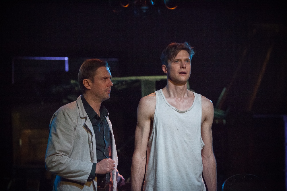 Skats no Dailes teātra izrādes