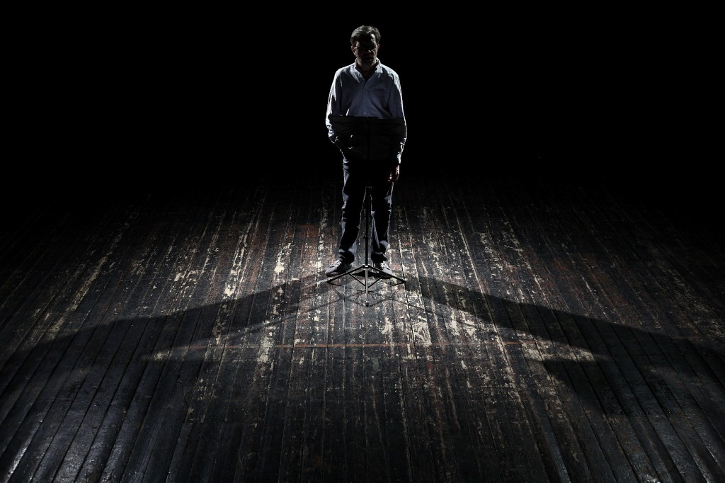 Leons Leščinskis monoizrādē 