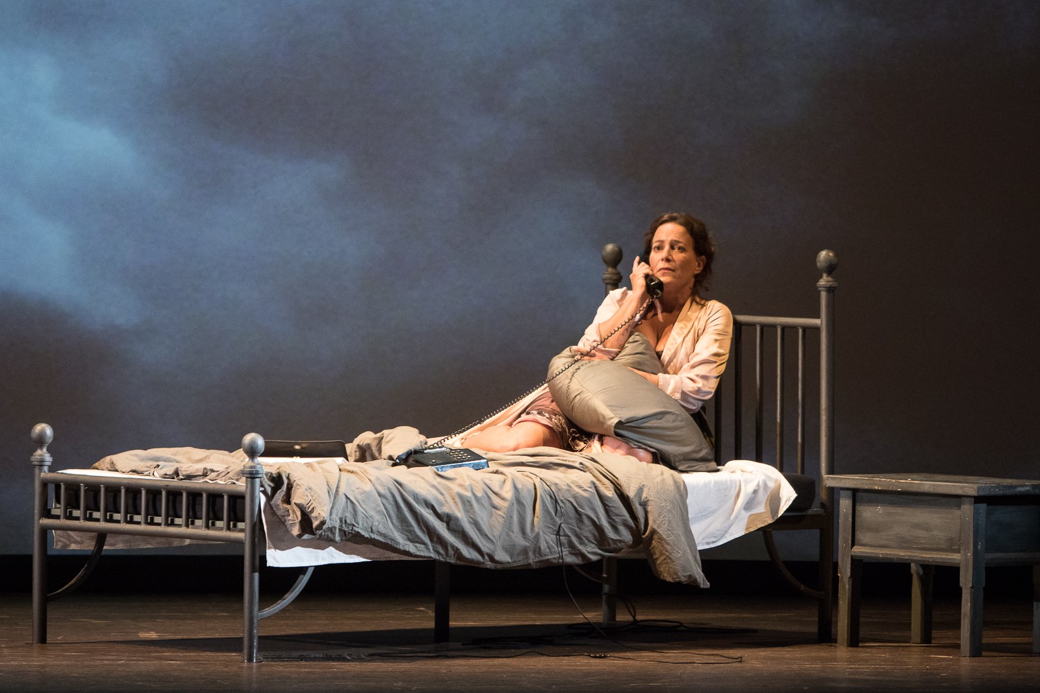 Karena Vūra monooperā 