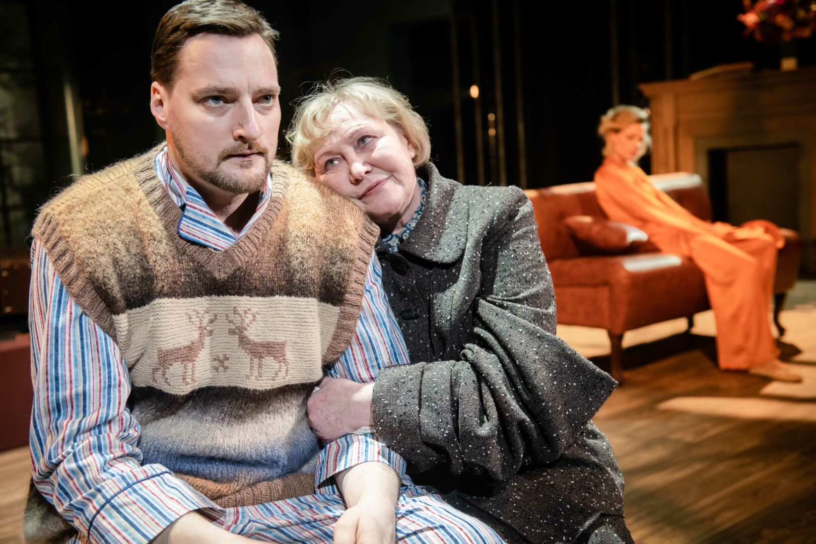 Jergens Tesmanis – Ģirts Liuziniks, tante Julle – Lāsma Kugrēna, Heda Gablere – Madara Zviedre // Foto – Kristaps Kalns