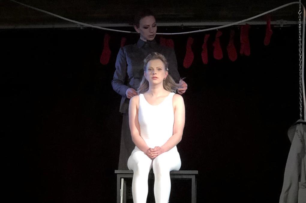 Skats no izrādes “Magda/Eva. Jedem das Seine” // Publicitātes foto