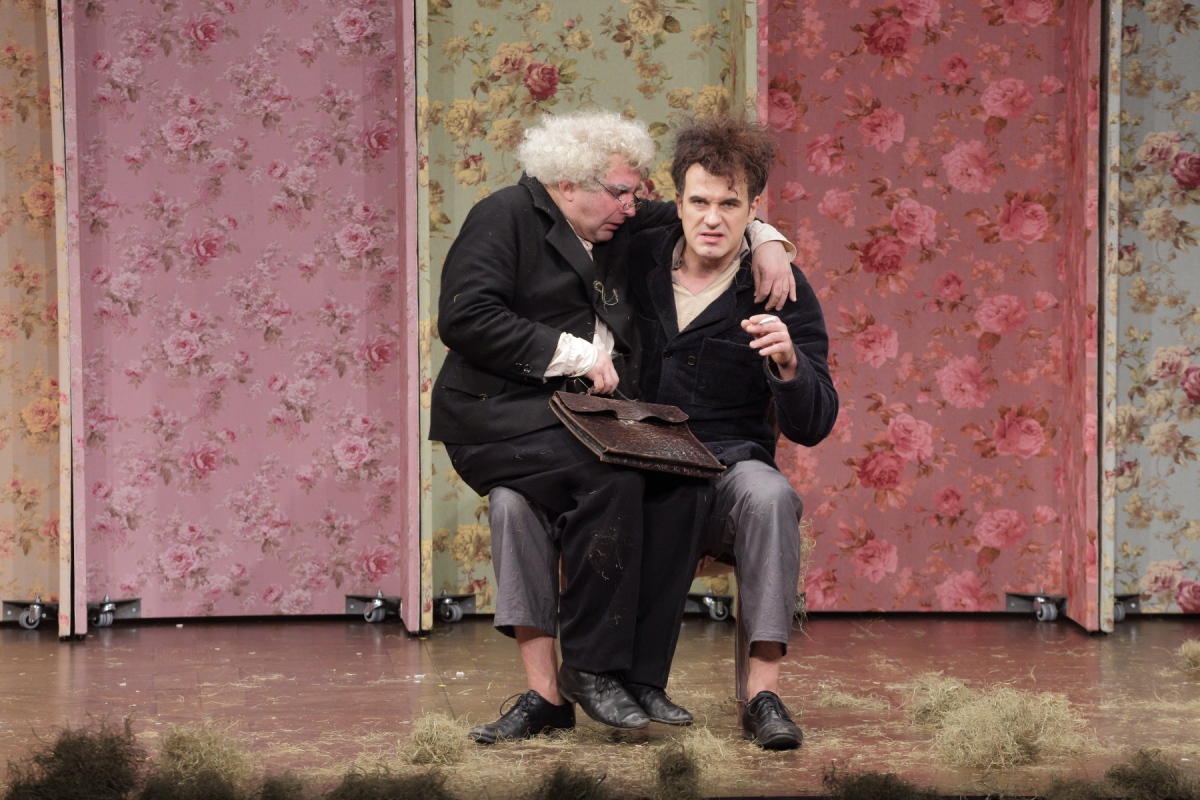 Ipolits Matvejevičs Vorobjaņinovs – Gundars Āboliņš, Ostaps Benders – Andris Keišs // Foto – Jānis Deinats