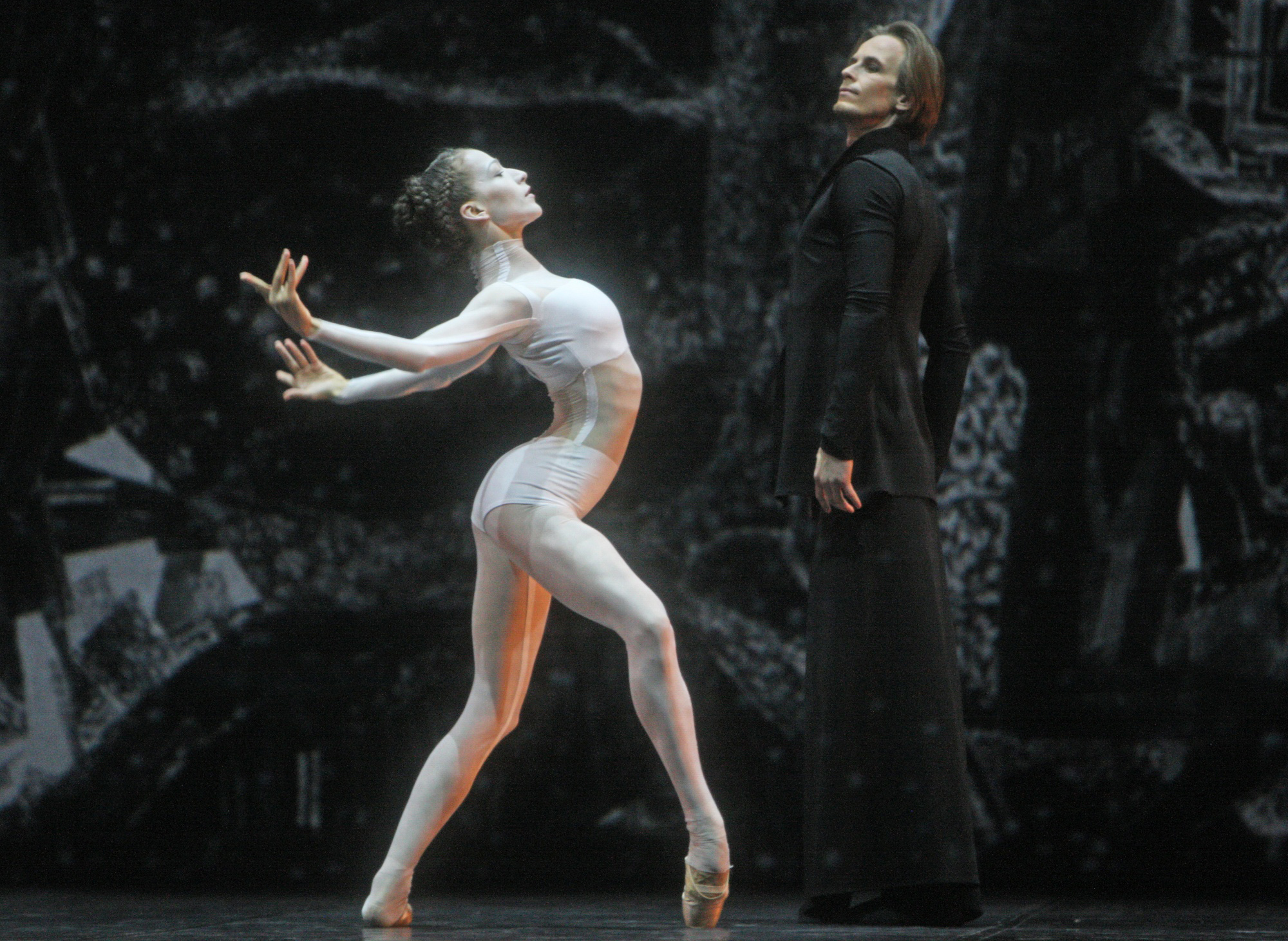 Ieva Rācene un Zigmārs Kirilko baleta izrādē