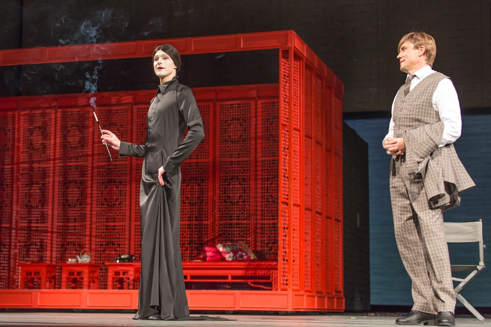 Skats no L. Grozas-Ķiberes izrādes