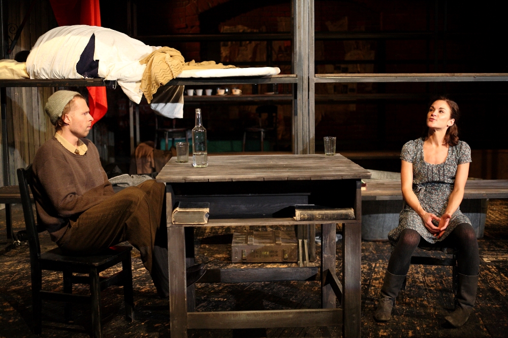 Lūkass – Artūrs Dīcis, Jasmīne – Ilze Ķuzule-Skrastiņa // Foto – Agnese Zeltiņa