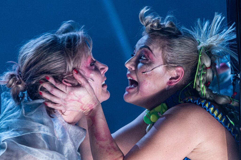 Skats no Lietuvas Nacionālā drāmas teātra izrādes 