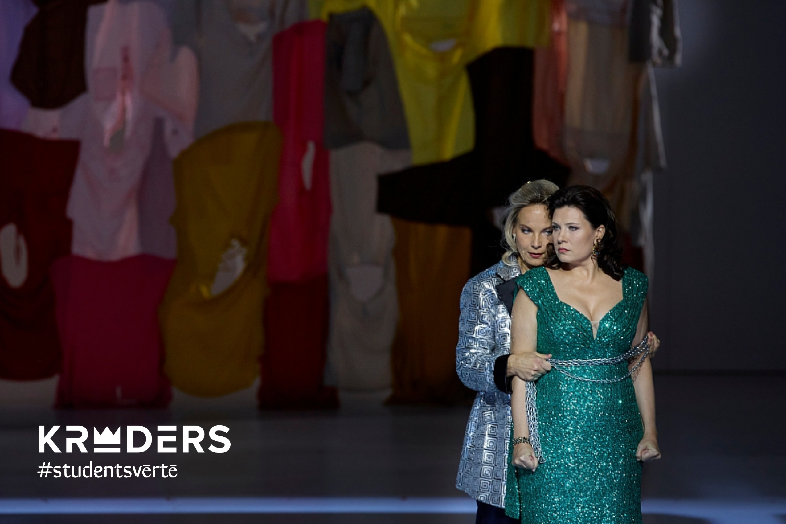 Skats no Berlīnes Valsts operas izrādes