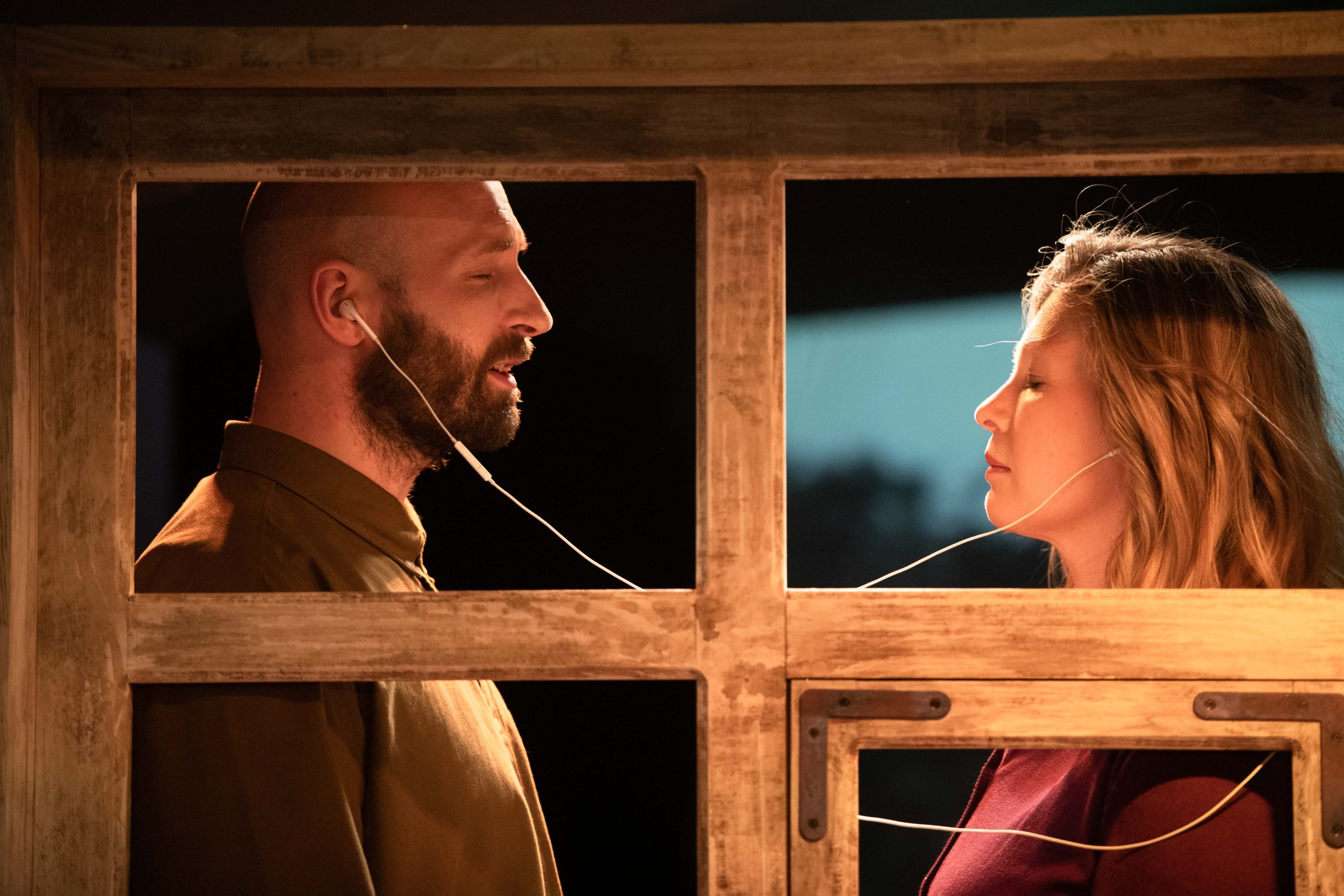 Mārtiņš Brūveris un Daiga Gaismiņa izrādē 