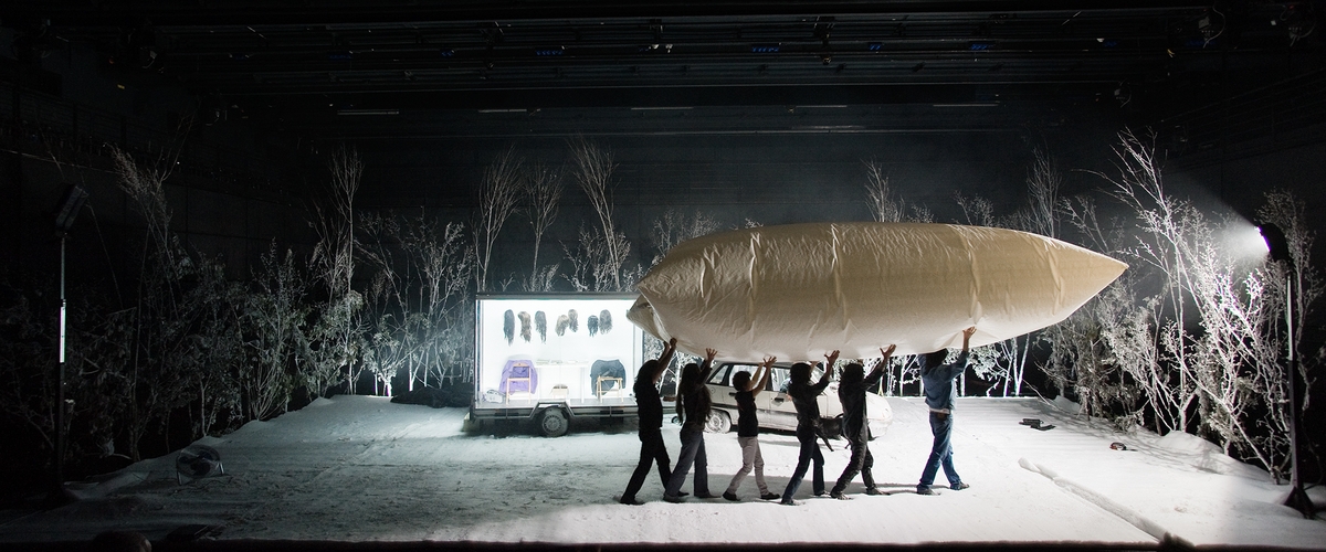 Skats no Filipa Kena izrādes 