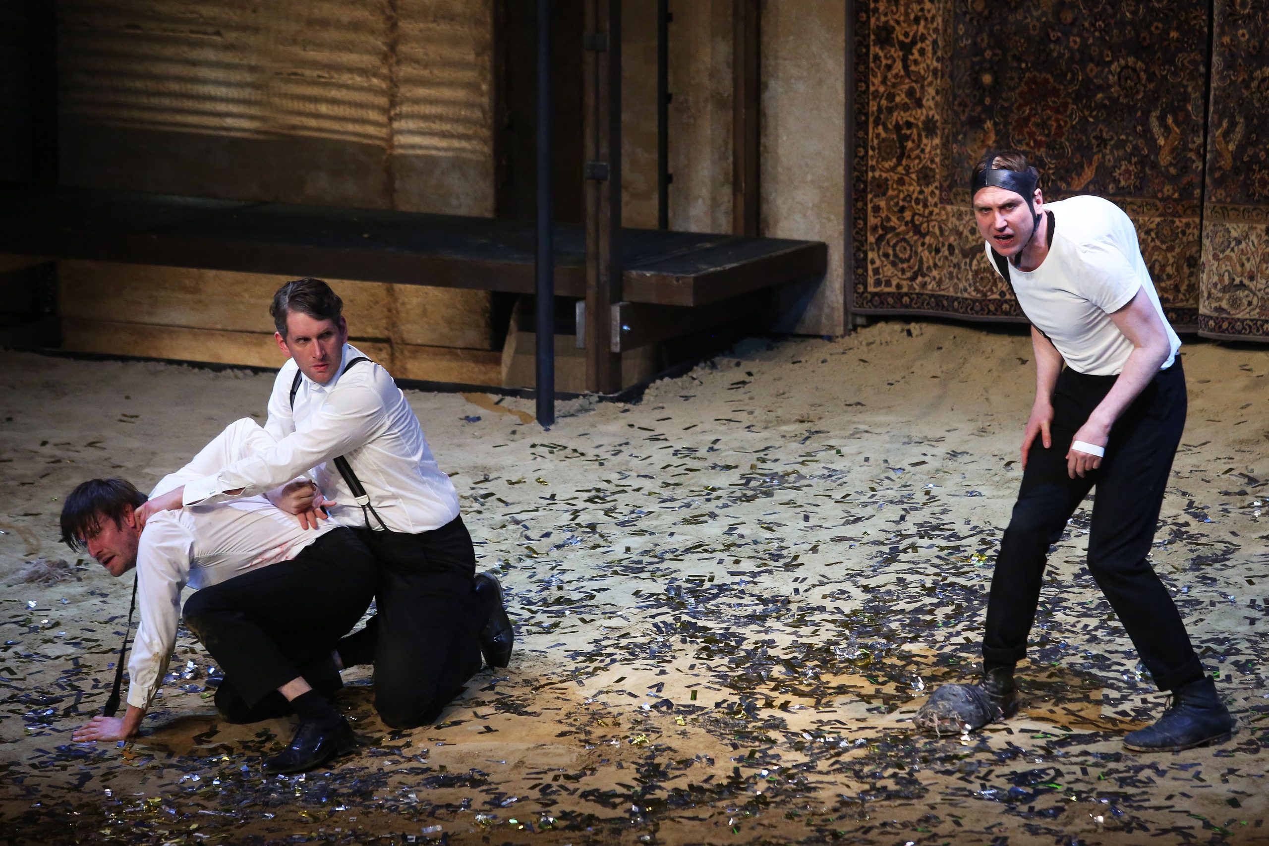 Skats no Tomasa Ostermeiera izrādes 