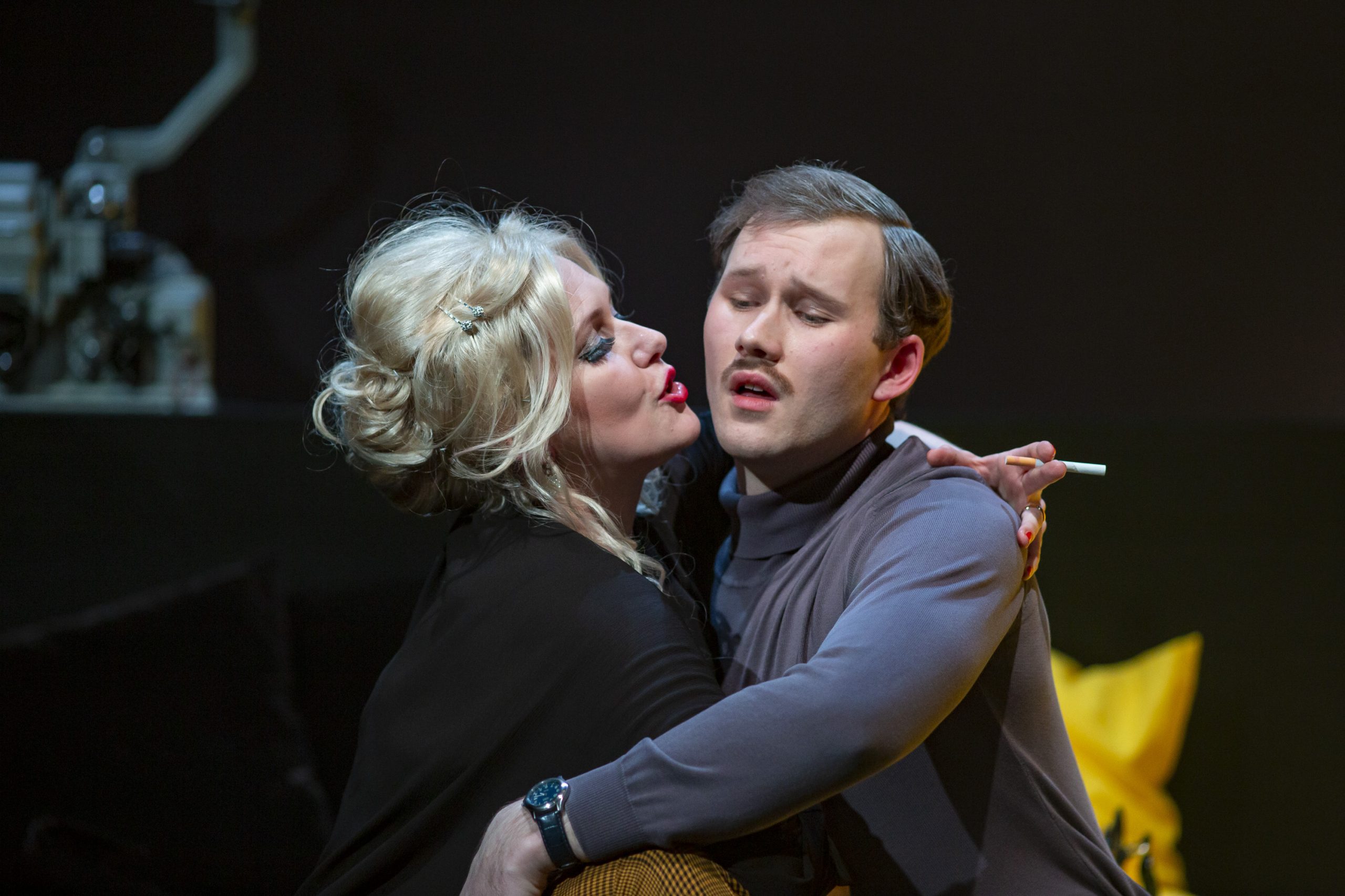 Marta – Elīna Vāne, Niks – Krišjānis Strods // Foto – Jānis Šatrovskis