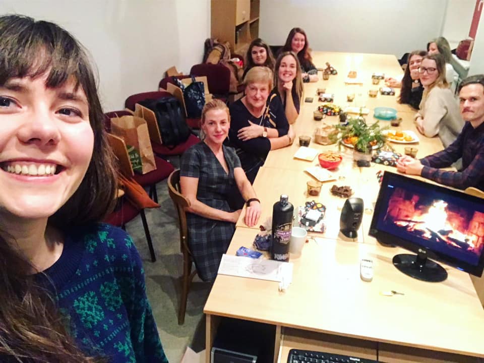 Teātra zinātnes maģistrantūras studentu Ziemassvētku svinības, 2019. gada decembris // Foto no personīgā arhīva