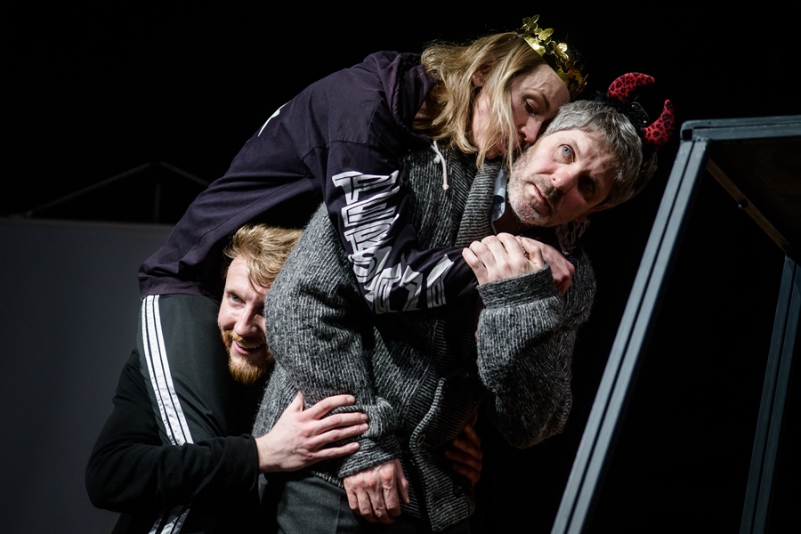 Skats no Lietuvas Valsts Jaunatnes teātra izrādes 