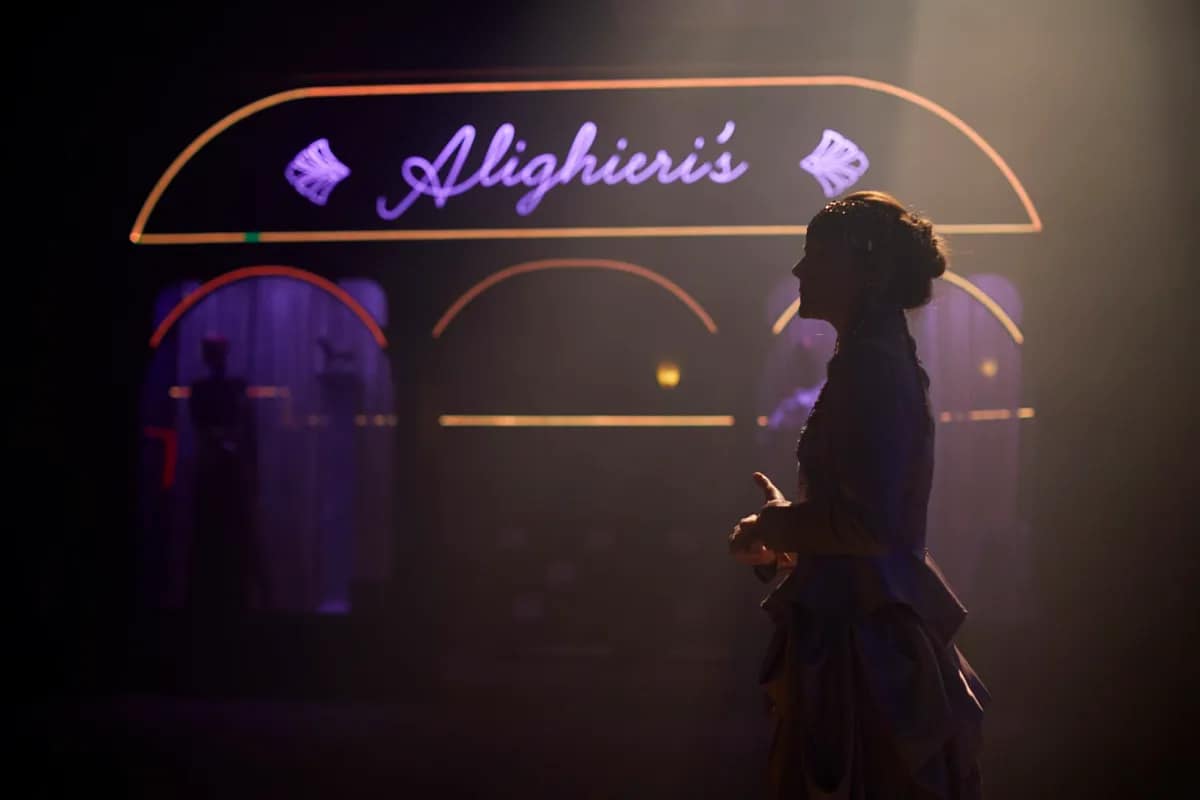 Skats no izrādes // Foto – Julian Abrams