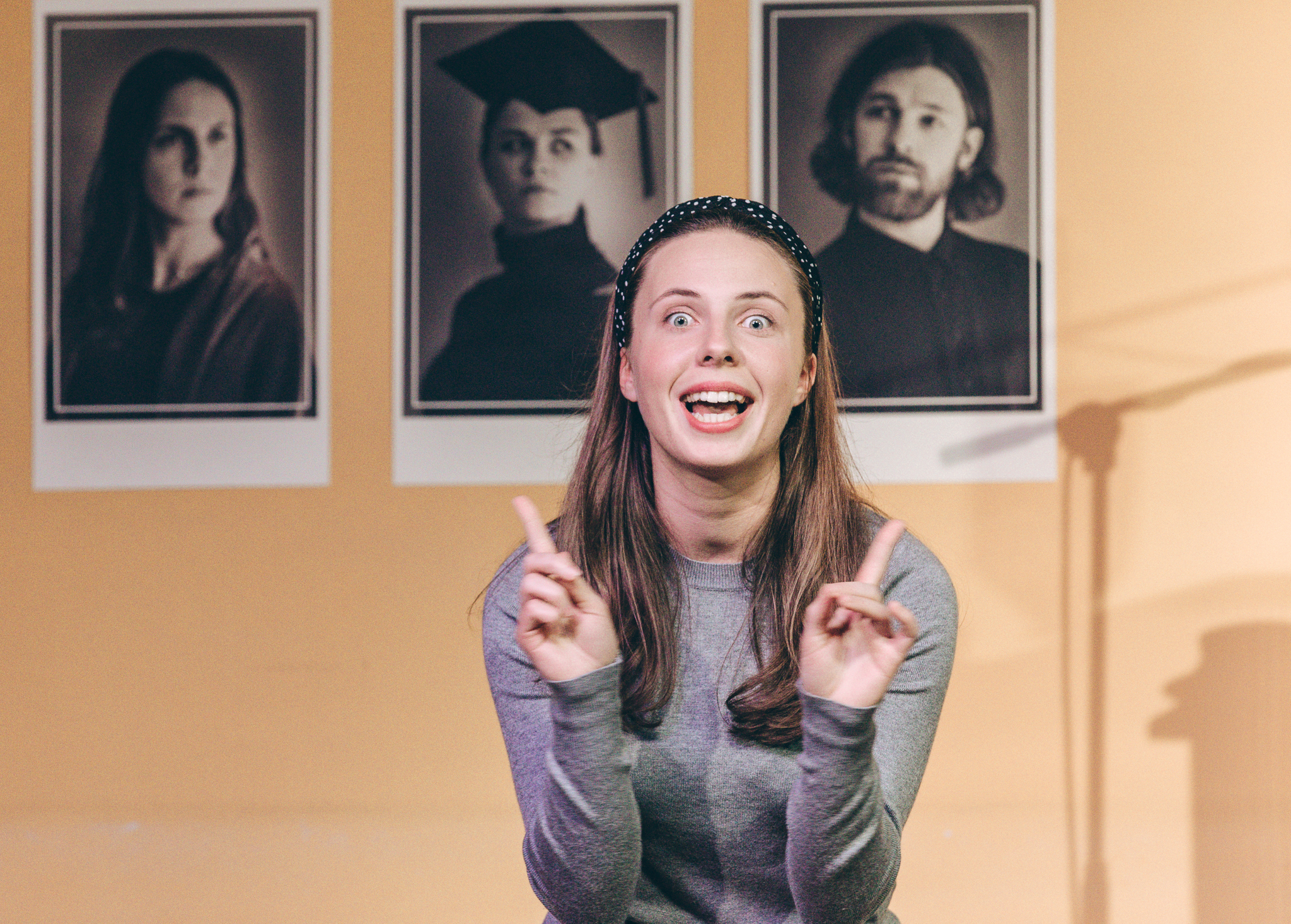 Skats no teātra trupas KVADRIFRONS izrādes 