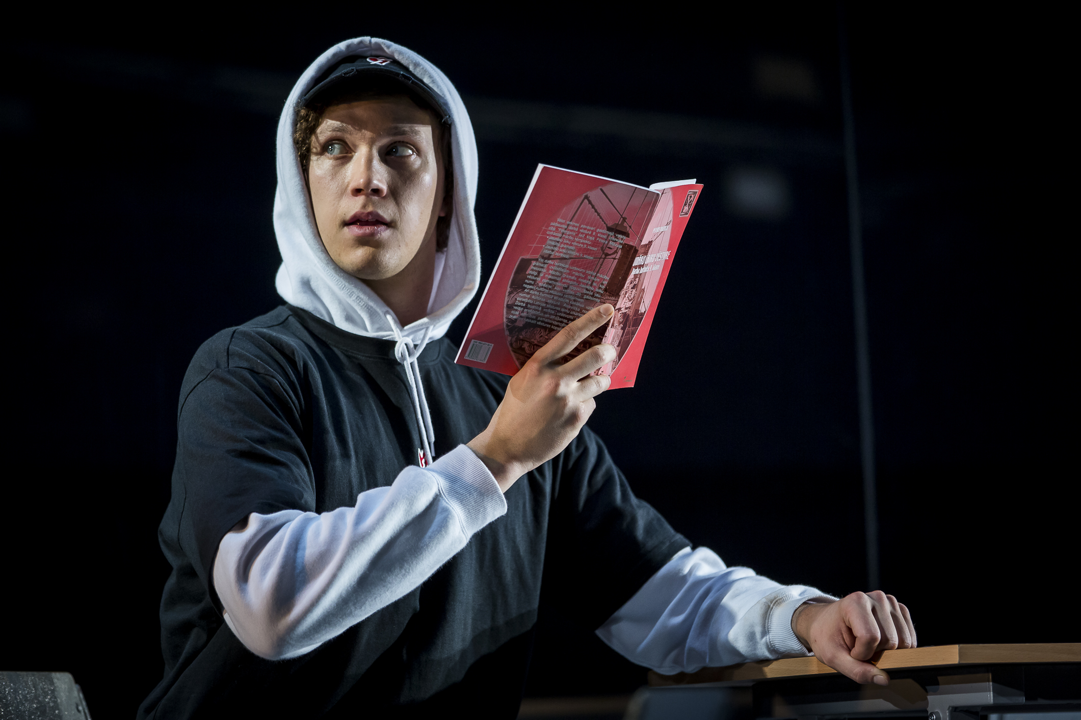 Skats no DT izrādes