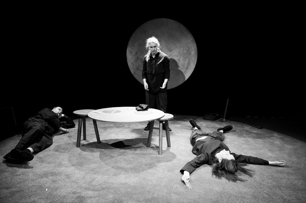 Skats no LLT izrādes 