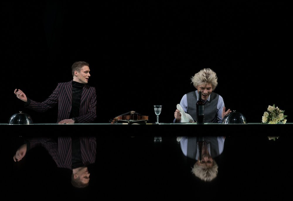 Skats no DT izrādes 