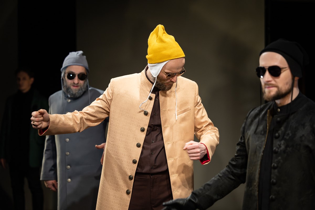 Skats no fonda “Theatrum” izrādes “Dots pret dotu” (rež. Lembits Petersons) // Publicitātes foto