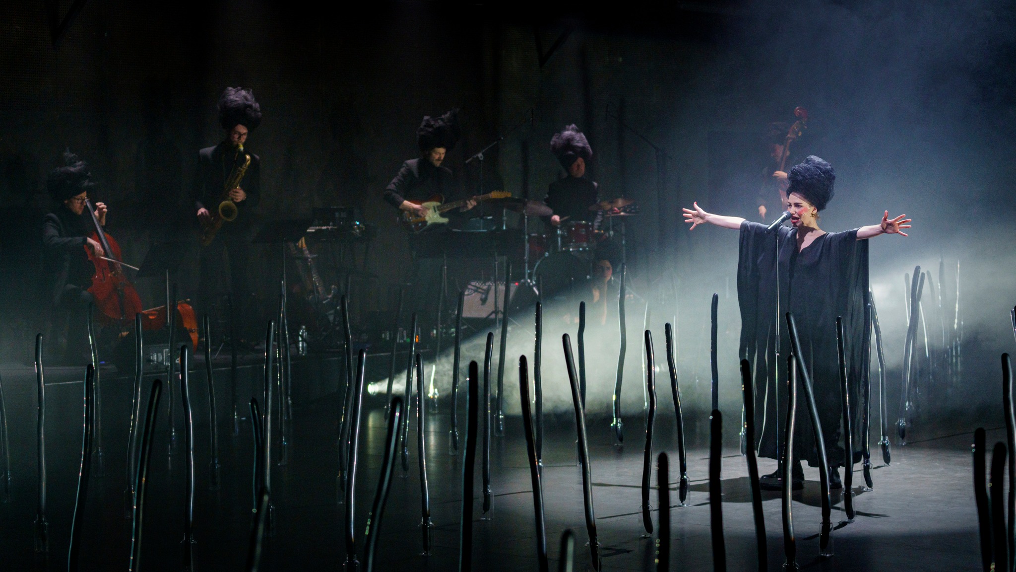 Skats no izrādes “Dzīvas sievietes” (aut. Eva Kolditsa un Mirtele Pohla) // Foto – Rene Jakobson