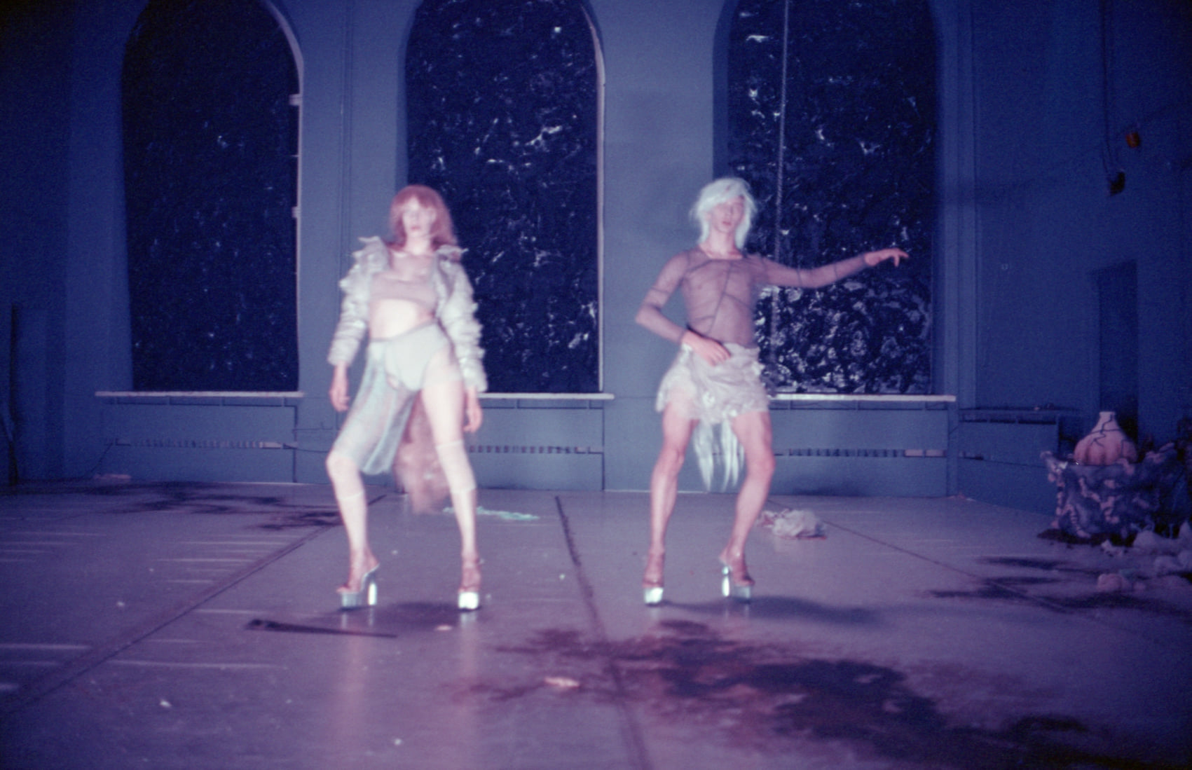 Skats no Kanuti Gildi SAAL dejas izrādes 