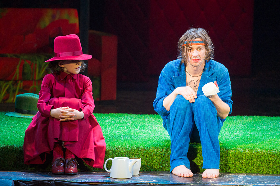 Bērns – Terēze Laukšteina, Vinstons – Egons Dombrovskis // Foto – Edgars Pohevičs