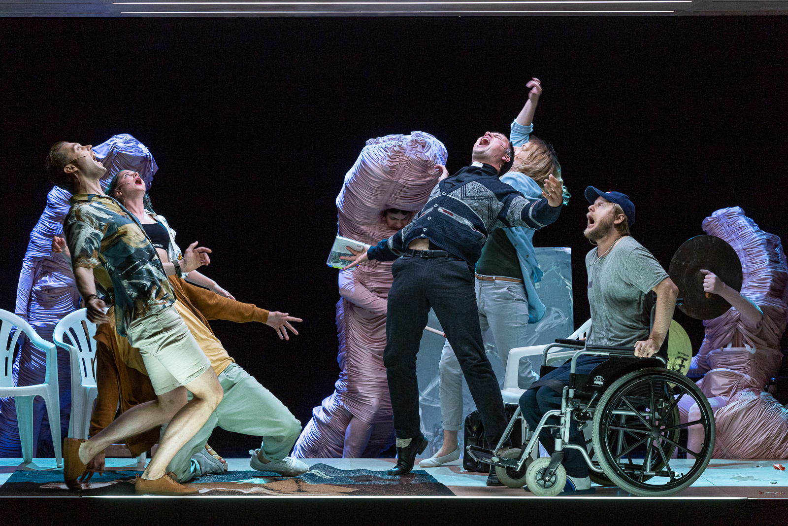 Skats no izrādes // Foto - Jānis Deinats