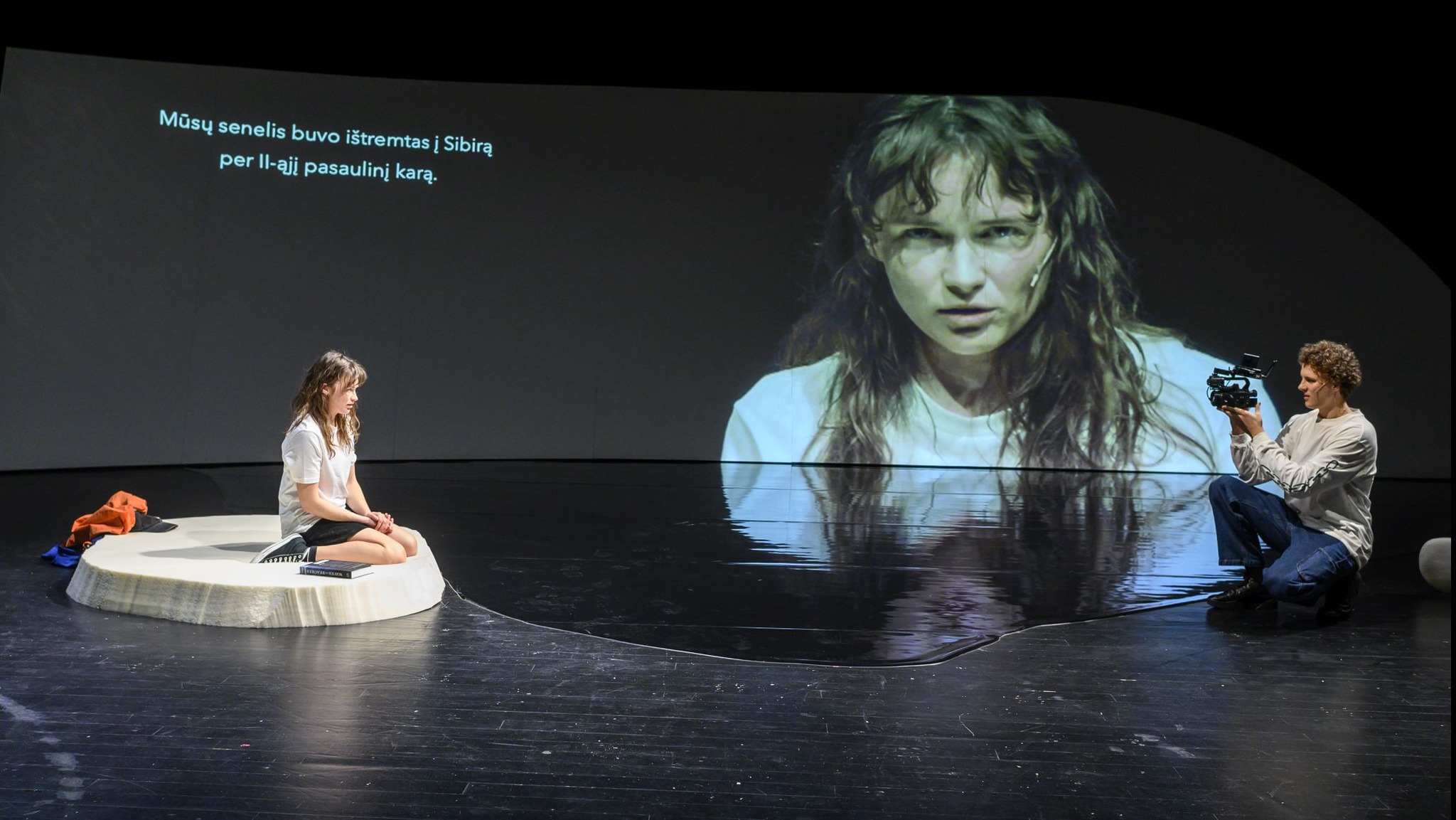 Skats no Lietuvas Nacionālā drāmas teātra izrādes 