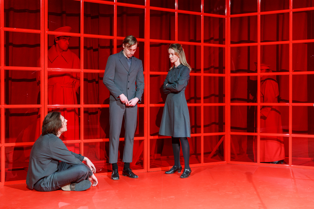 Skats no VDT izrādes “Mēs, roks, sekss un PSRS” (rež. Jānis Znotiņš) // Foto – Matīss Markovskis