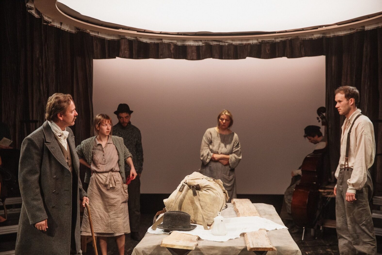 Skats no Valmieras teātra izrādes 