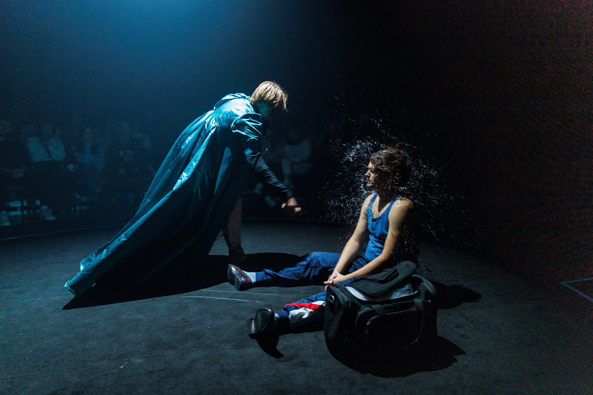 Pēteris Verhovenskis – Sandis Runge, Fedja – Meinards Liepiņš // Foto – Matīss Markovskis